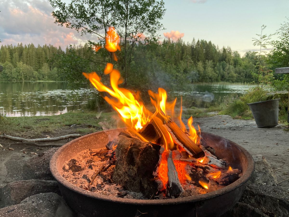 Garten_08_Grillh&uuml;tte Feuerschale